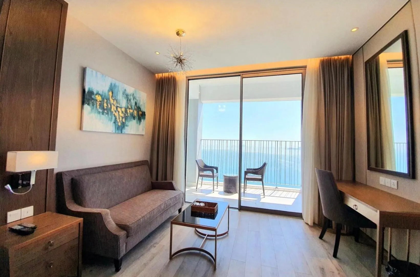 Oceanfront Grand Panorama Lejlighedshotel Nha Trang