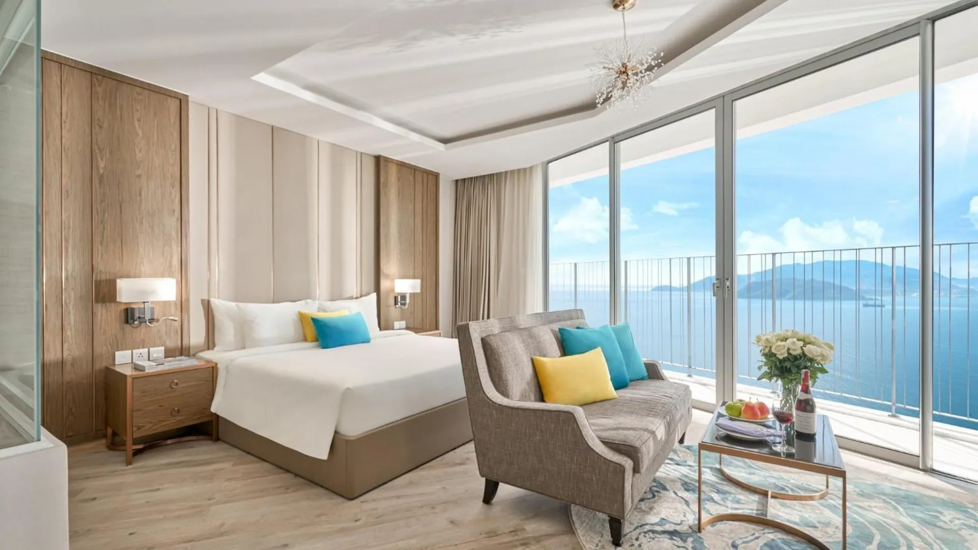 Oceanfront Grand Panorama Lejlighedshotel Nha Trang
