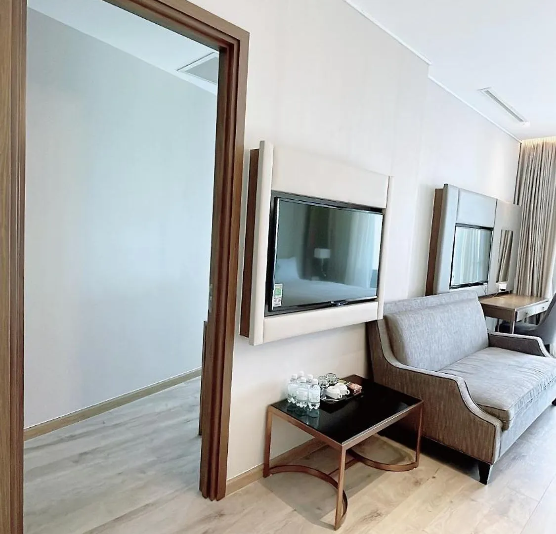 Oceanfront Grand Panorama Lejlighedshotel Nha Trang Vietnam