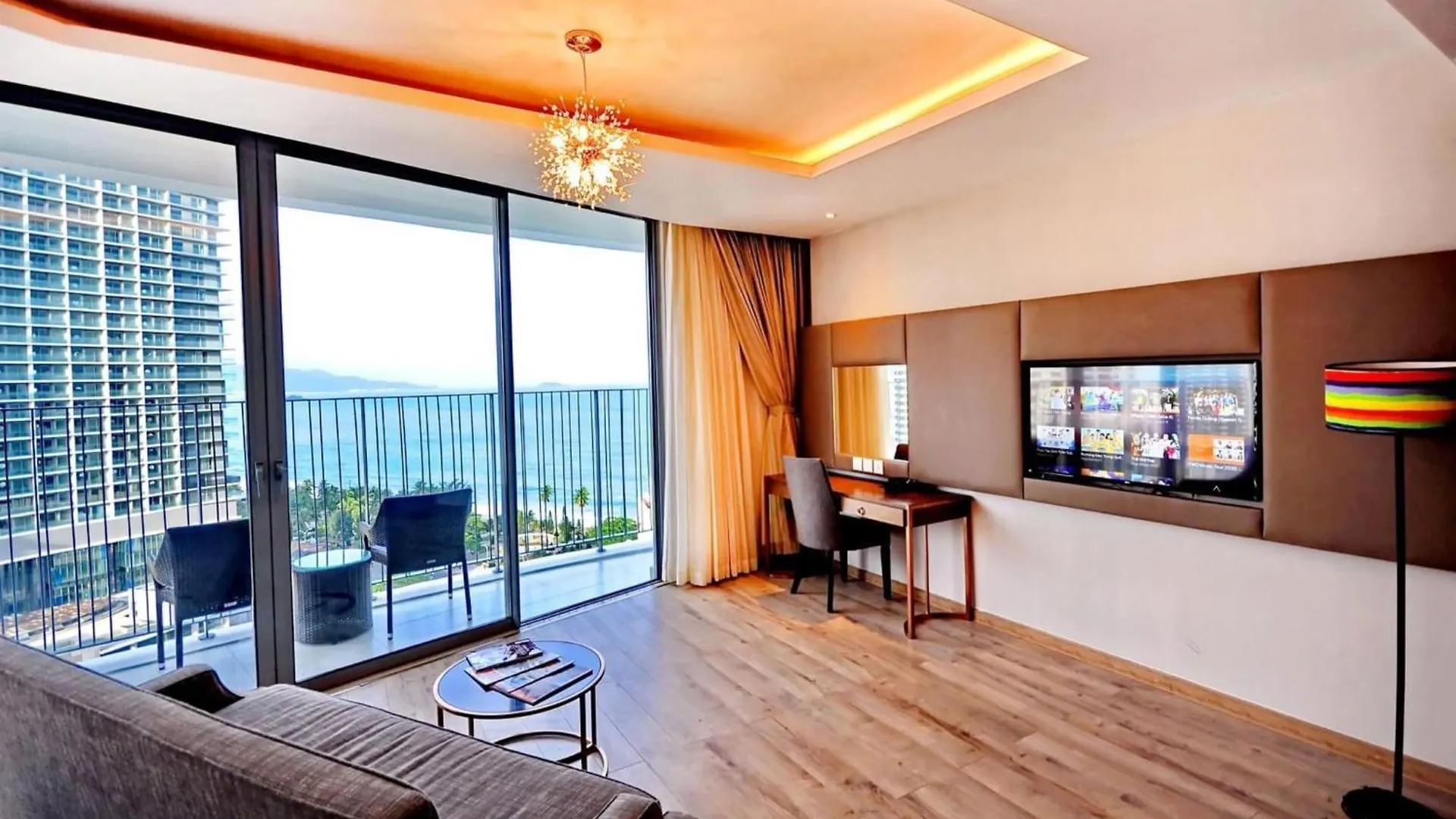 Oceanfront Grand Panorama Lejlighedshotel Nha Trang Vietnam