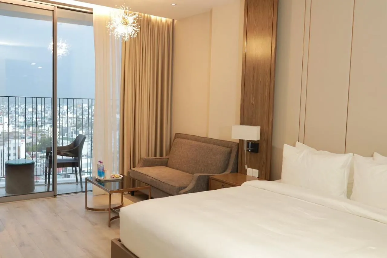 Oceanfront Grand Panorama Lejlighedshotel Nha Trang 0*,  Vietnam