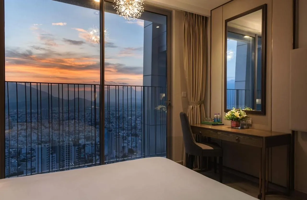 Oceanfront Grand Panorama Lejlighedshotel Nha Trang